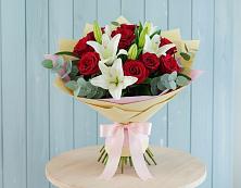 Букет цветов из:  Лилии и Розы в Больших Салах