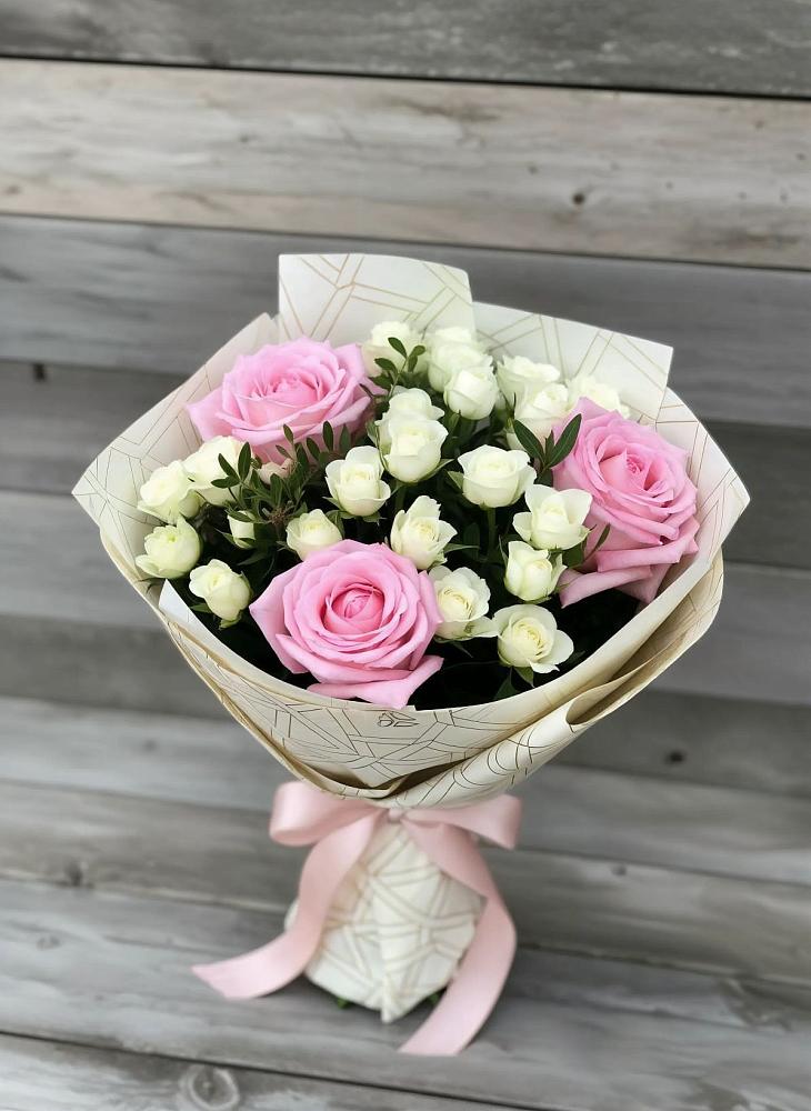Букет цветов из: Розы в Больших Салах