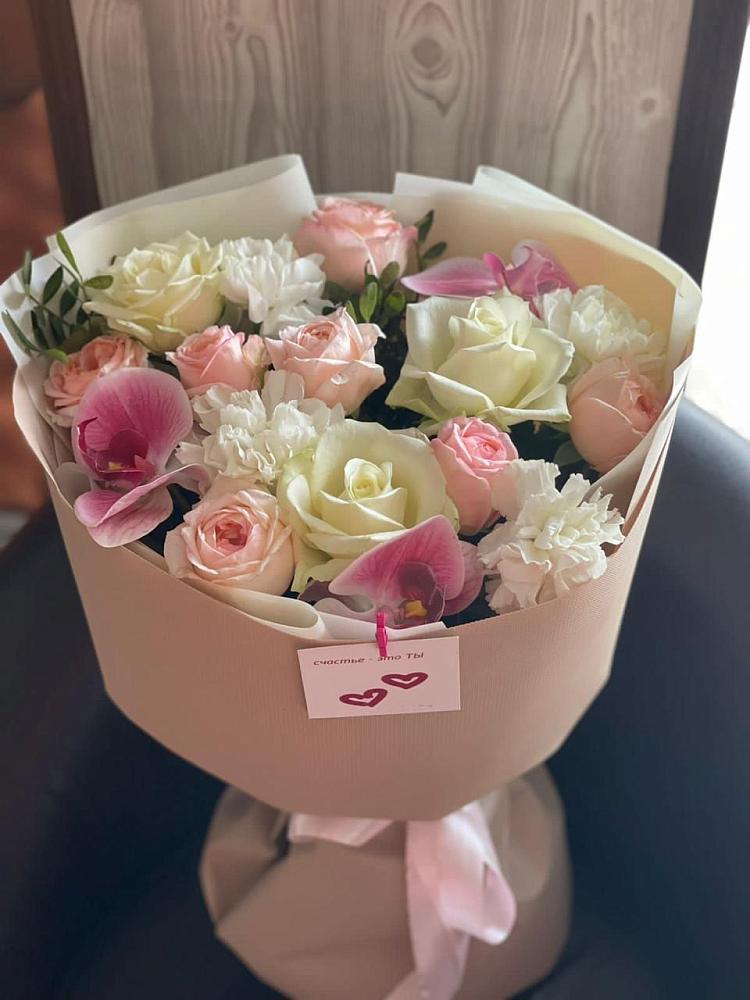 Букет цветов из: Орхидеи, Розы и Гвоздики в Больших Салах