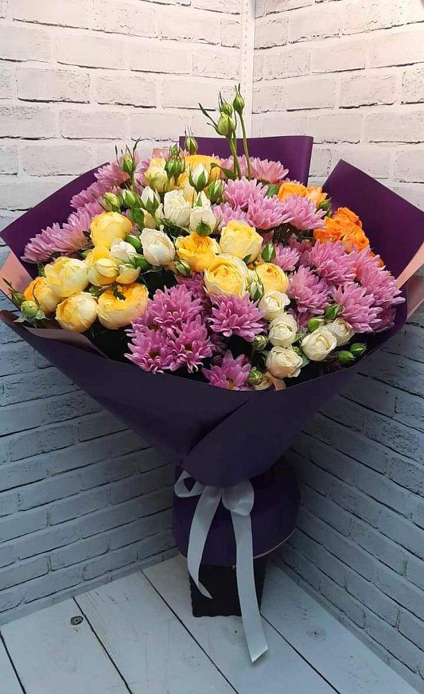 Букет цветов из: Хризантемы и Розы в Больших Салах