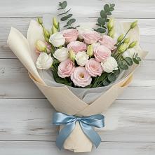 Букет цветов из:  Лизиантусы в Больших Салах