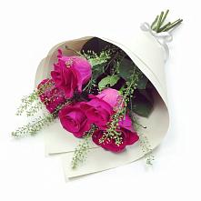 Букет цветов из:  Розы в Больших Салах