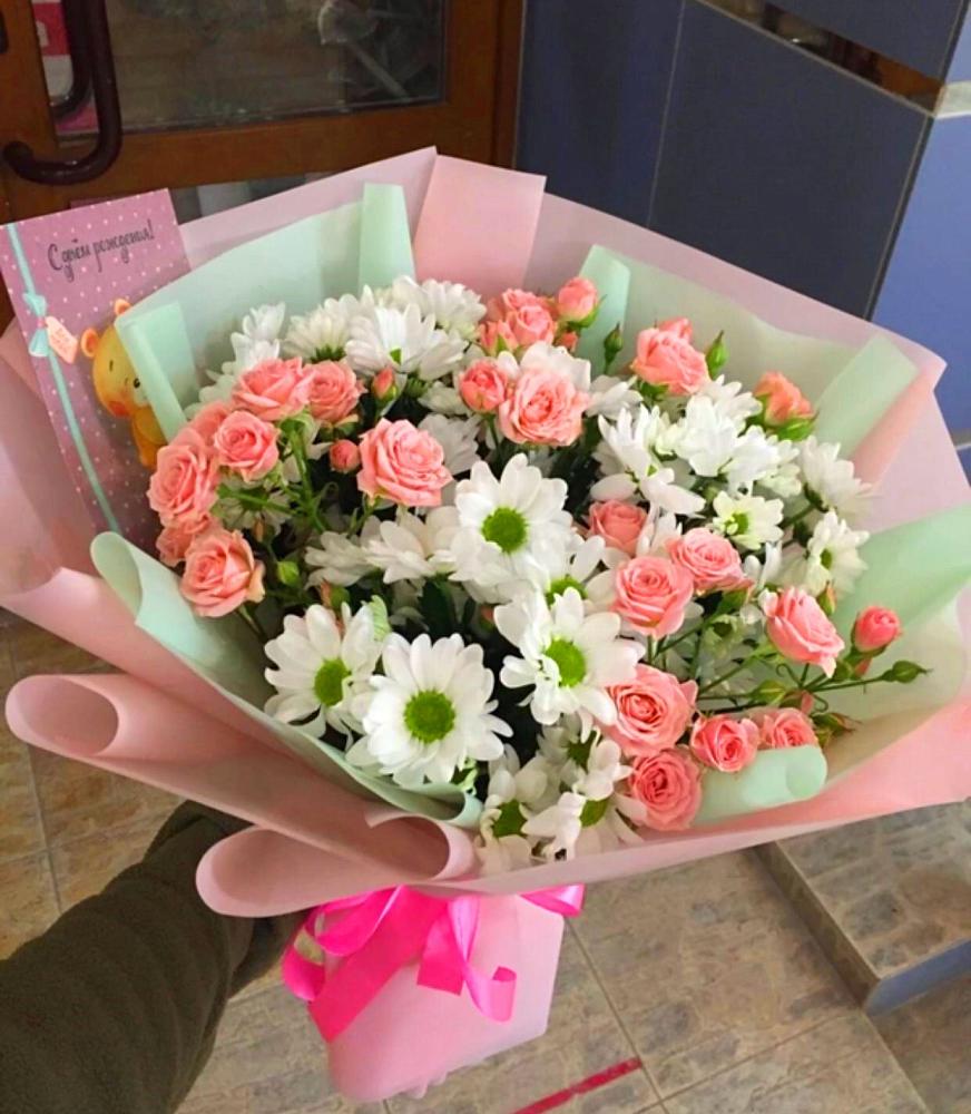 Букет цветов из: Розы и Хризантемы в Больших Салах