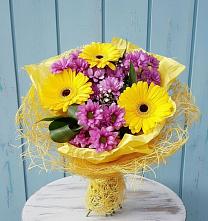 Букет цветов из:  Хризантемы и Герберы в Больших Салах