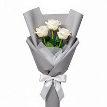 Букет 3 белые розы в Больших Салах