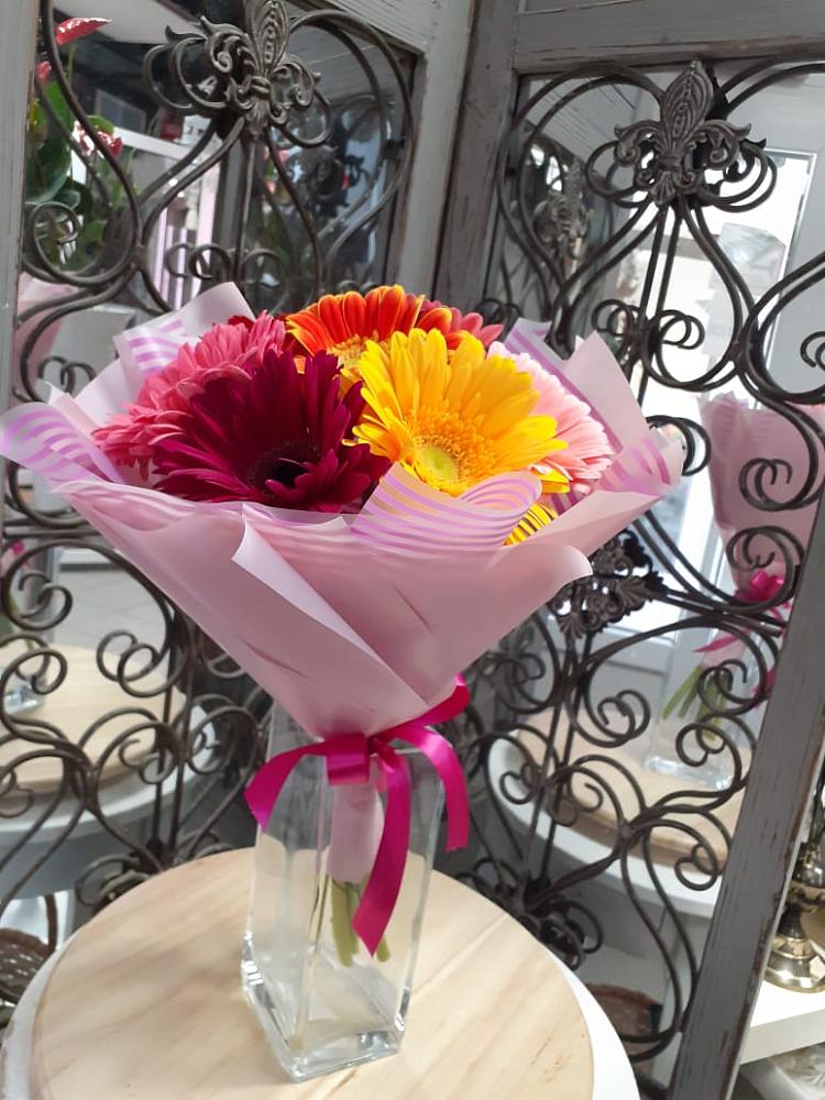 Букет цветов из: Герберы в Больших Салах