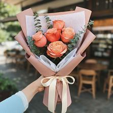 Букет цветов из:  Розы в Больших Салах