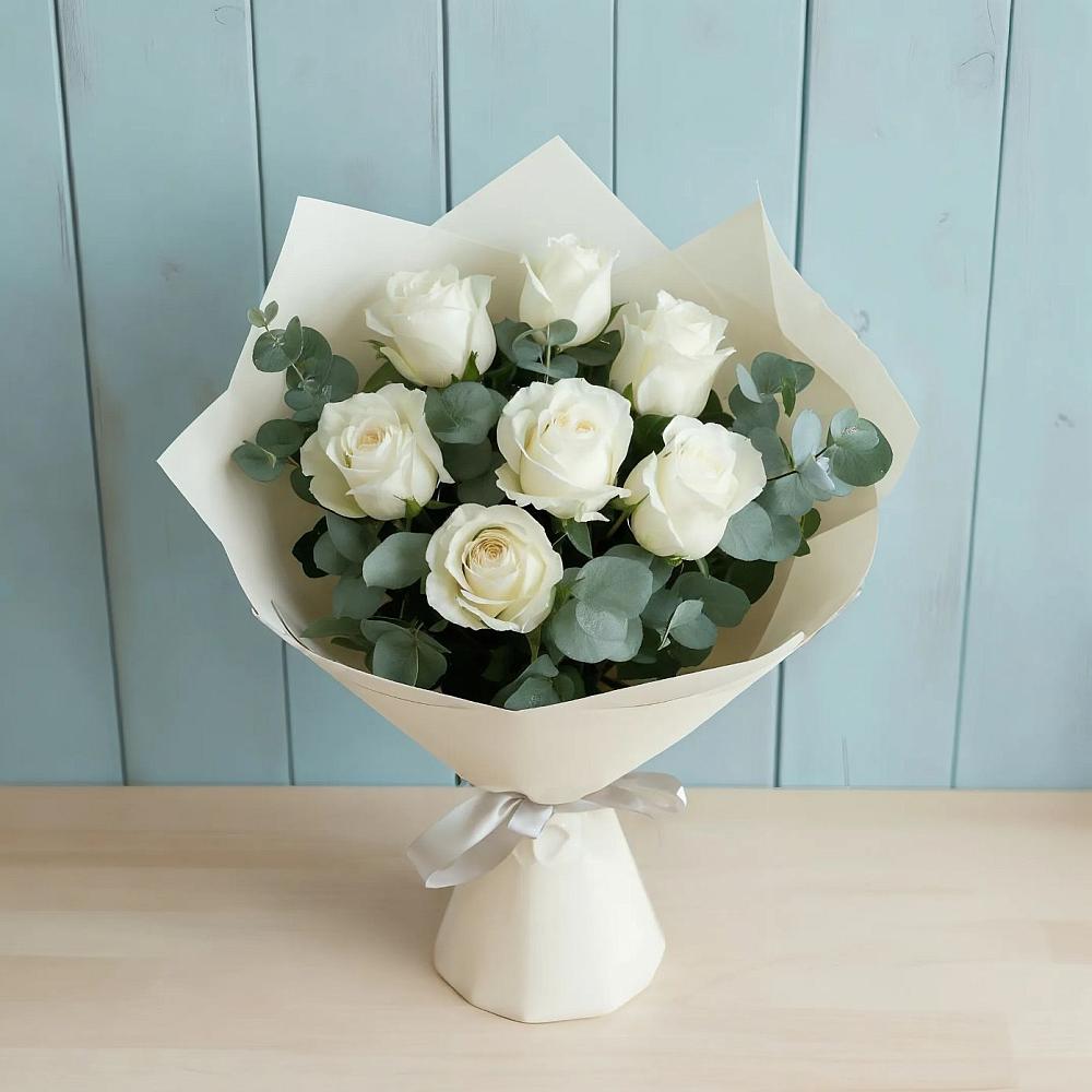 Букет Белые розы в Эвкалипте в Больших Салах