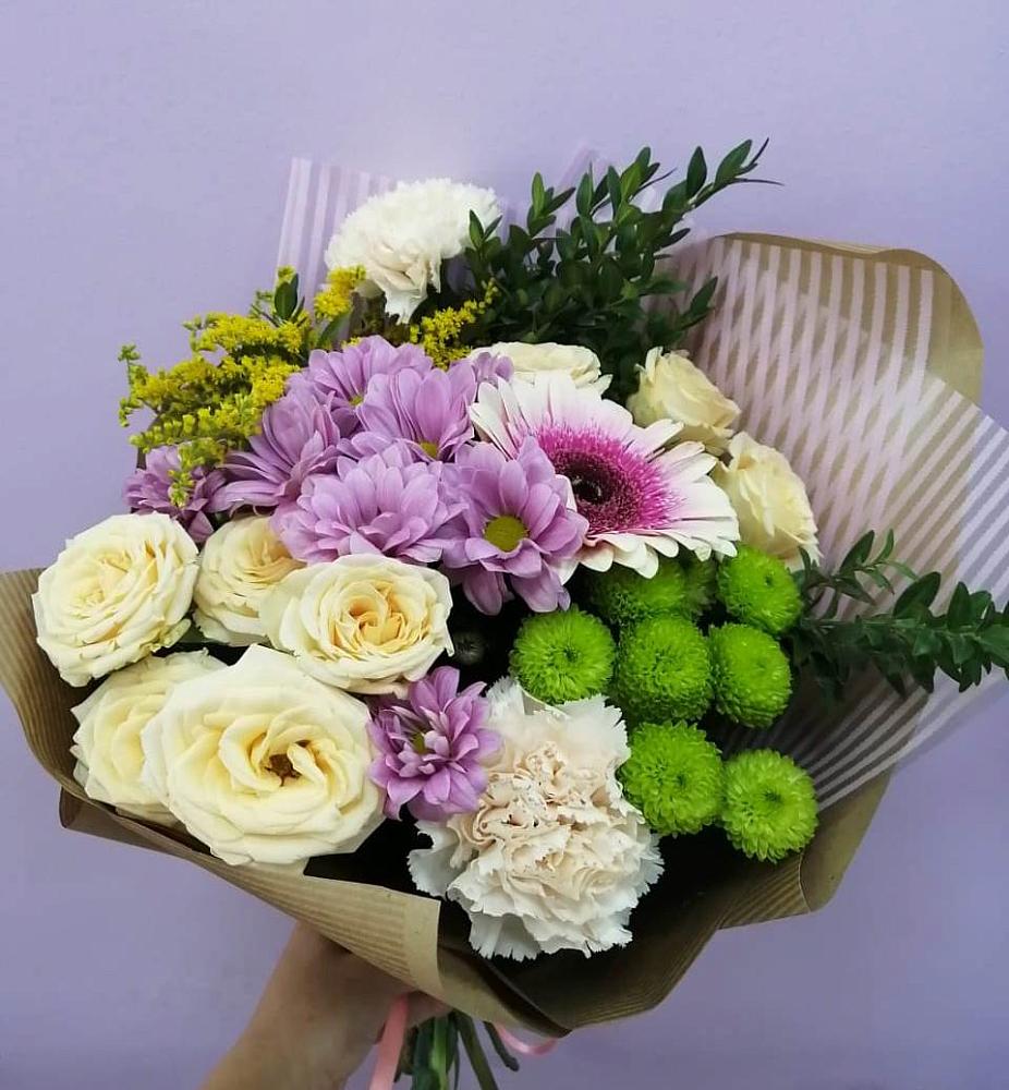 Букет цветов из: Хризантемы, Розы, Гвоздики и Герберы в Больших Салах