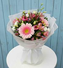Букет цветов из:  Герберы, Альстромерии и Лизиантусы #REPLACE_PRED# Больших Салах