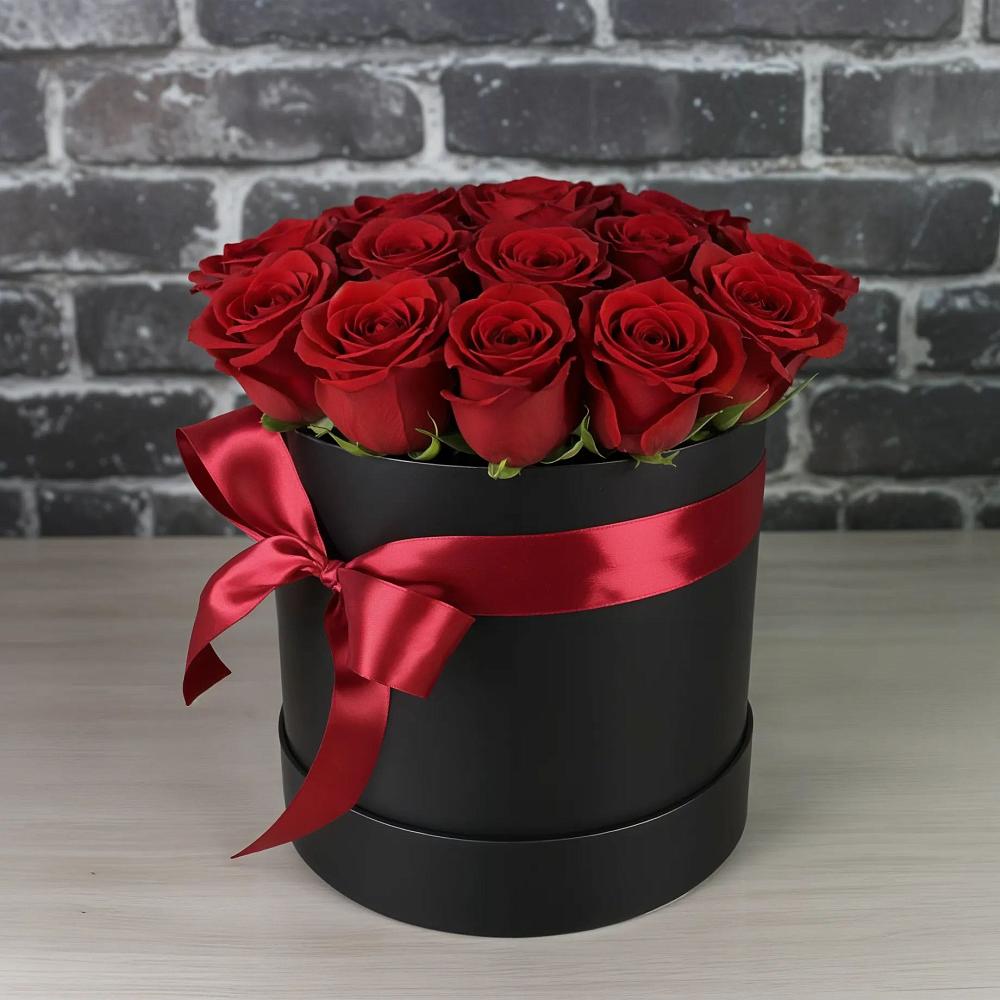 Цветочная композиция из Розы в шляпной коробке в Больших Салах