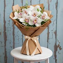 Букет цветов из:  Орхидеи и Розы в Больших Салах