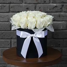 Цветочная композиция из Розы в шляпной коробке в Больших Салах